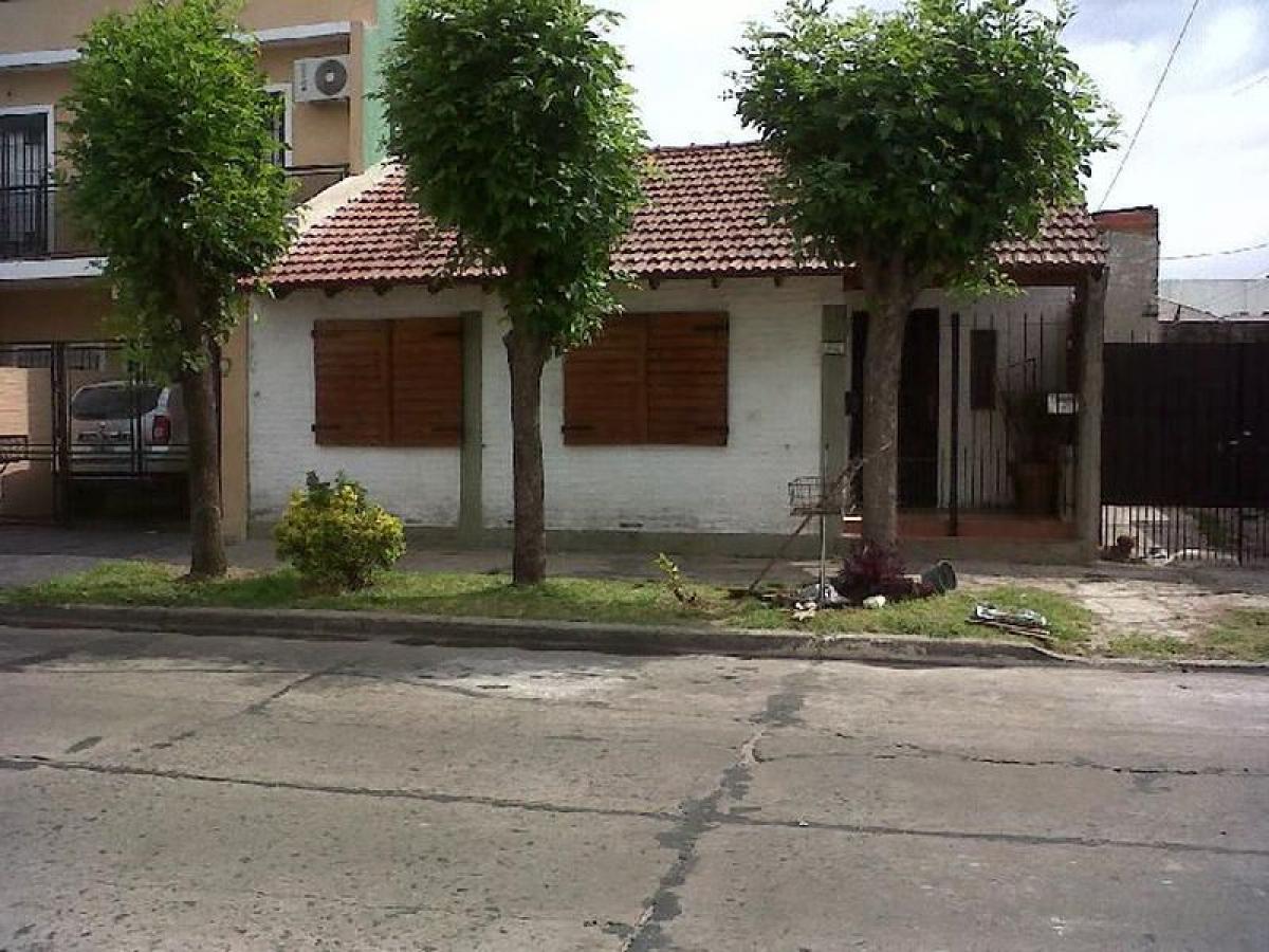 2 bedrooms House in Bermudez, Argentina No. 17299