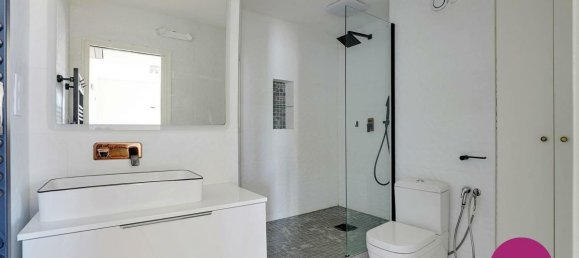 3 bedrooms Apartment in Courbevoie, France No. 297037 10