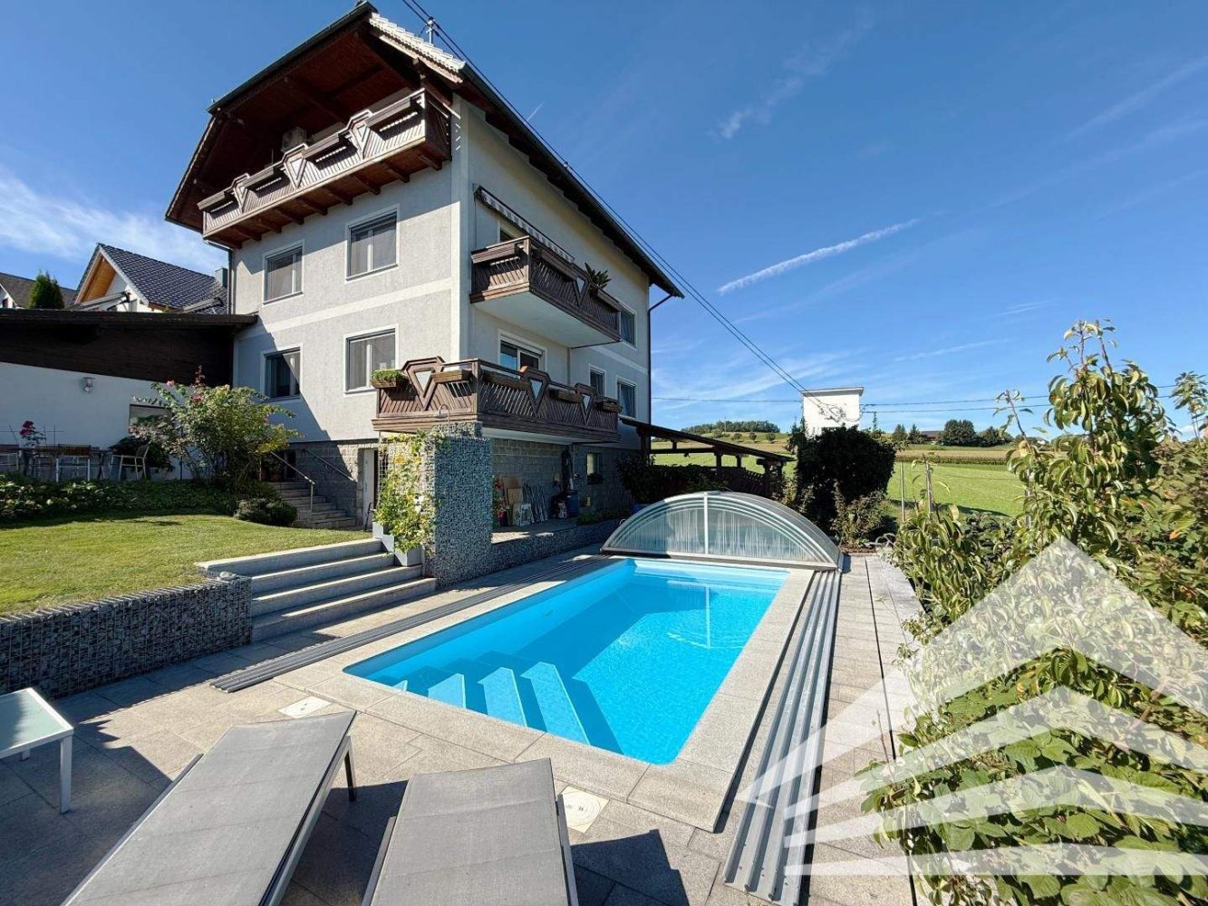 10-salle Garage à Luftenberg an der Donau, Austria No. 254439