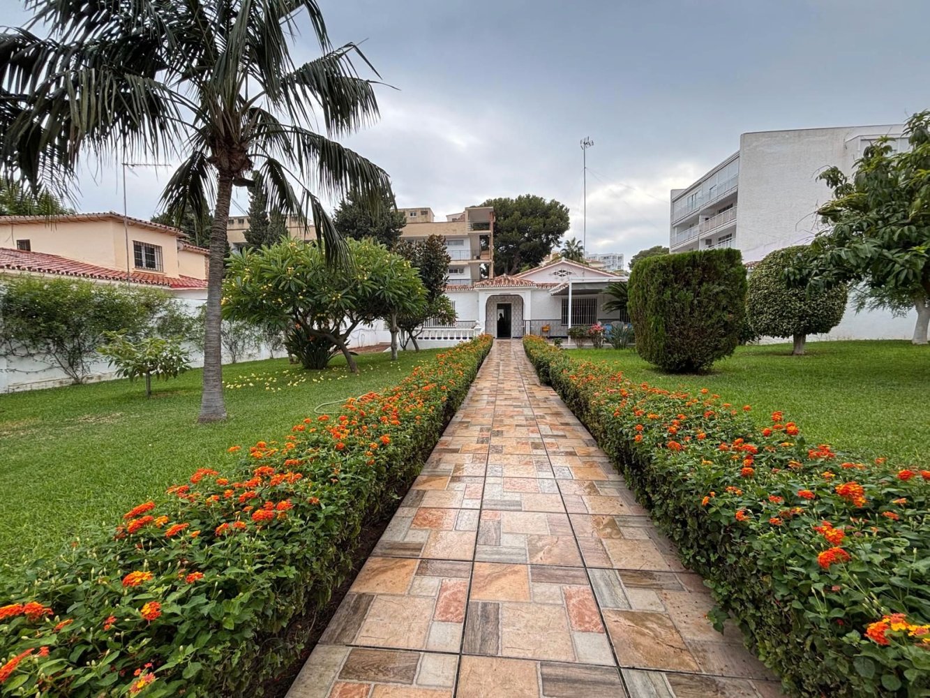 Вилла с 4 спальнями в Бенальмадена, Испания № 166858