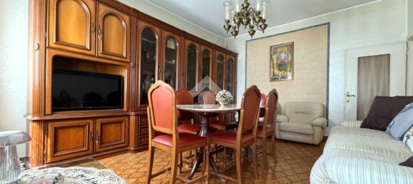 3غرفة شقة في Rescaldina, Italy رقم 8286 4