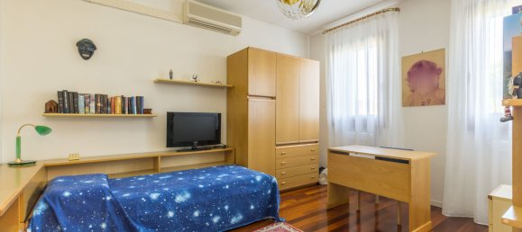 Вилла с 4 спальнями в Ронкаде, Италия № 92995 13