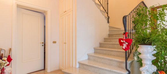 Вилла с 4 спальнями в Ронкаде, Италия № 92995 2