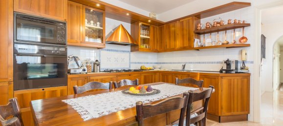 Вилла с 4 спальнями в Ронкаде, Италия № 92995 17