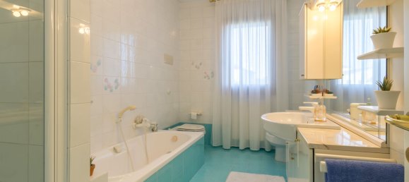 Вилла с 4 спальнями в Ронкаде, Италия № 92995 9