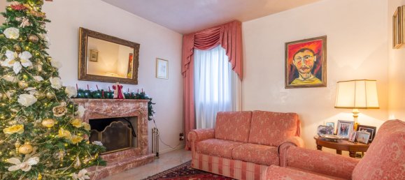 Вилла с 4 спальнями в Ронкаде, Италия № 92995 8