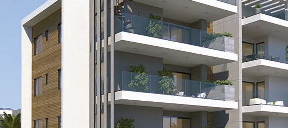 2 bedrooms Apartment in Limassol, Cyprus No. 30576 2