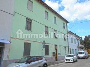 4 bedrooms Apartment in Poggibonsi, Italy No. 268313