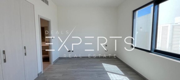 5 bedrooms Villa in Yas Island, UAE No. 56751 14