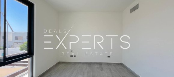 5 bedrooms Villa in Yas Island, UAE No. 56751 6