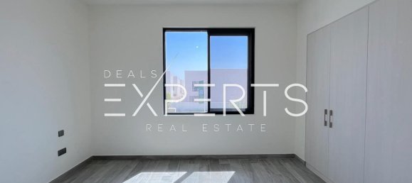5 bedrooms Villa in Yas Island, UAE No. 56751 7