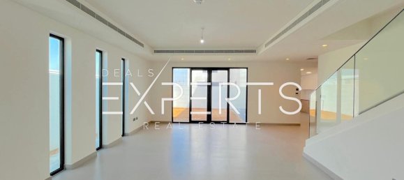 5 bedrooms Villa in Yas Island, UAE No. 56751 2