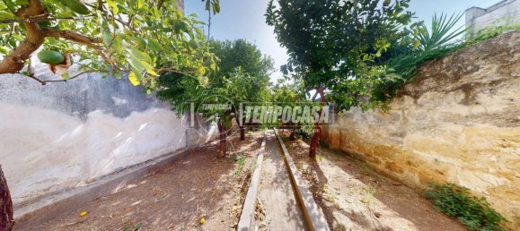 Apartamento de 2 dormitorios en Surbo, Italy No. 331801 5