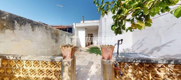 Apartamento de 2 dormitorios en Surbo, Italy No. 331801 4