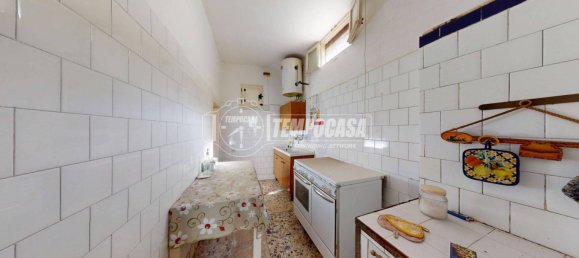 Apartamento de 2 dormitorios en Surbo, Italy No. 331801 26