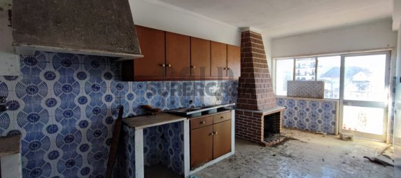 Здание с 6 спальнями в Карташу, Португалия № 155046 6