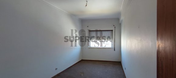 Здание с 6 спальнями в Карташу, Португалия № 155046 10