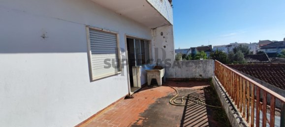 Здание с 6 спальнями в Карташу, Португалия № 155046 9