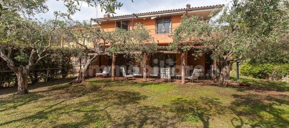 4 bedrooms Villa in Orbetello, Italy No. 66145 4