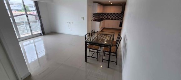 Apartamento com 2 quartos em condomínio em Khlong Toei, Thailand N.º 10790 4