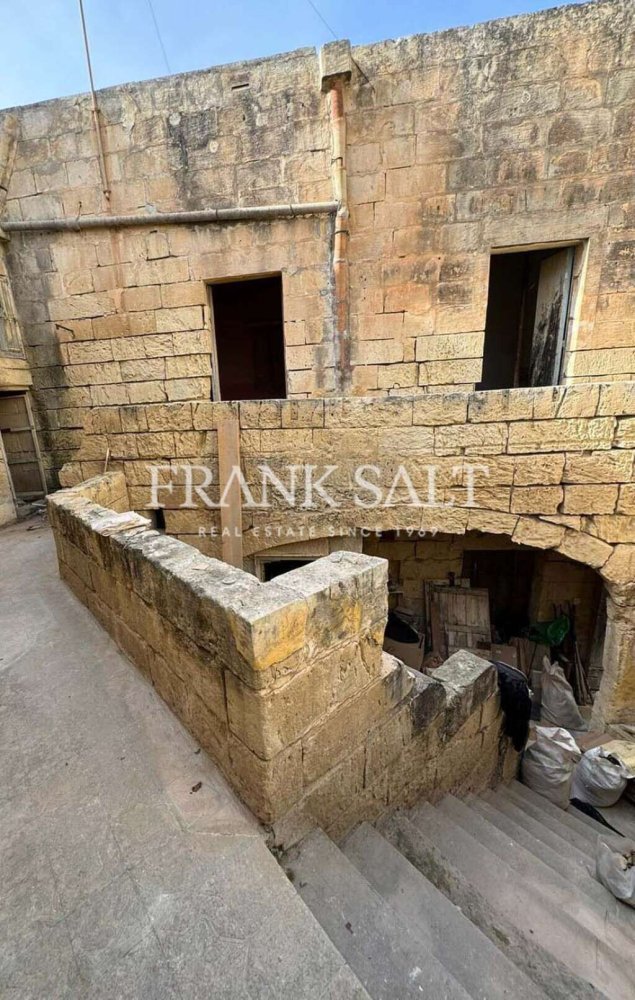 Casa de 6 dormitorios en Rabat, Malta No. 2463