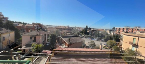 3 rooms Apartment in Ciampino, Italy No. 8726 4