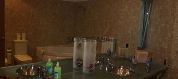 Дом с 5 спальнями в Гондомар, Португалия № 160011 10