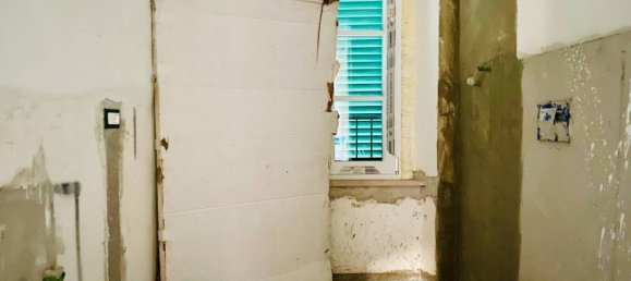 2 bedrooms Apartment in Capannori, Italy No. 42684 10