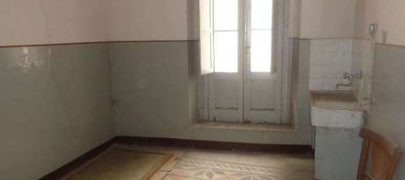 بناية في Fondi, Italy 200متر مربع رقم 318398 10