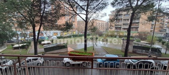 Apartamento de 2 dormitorios en Rome, Italy No. 173923 2