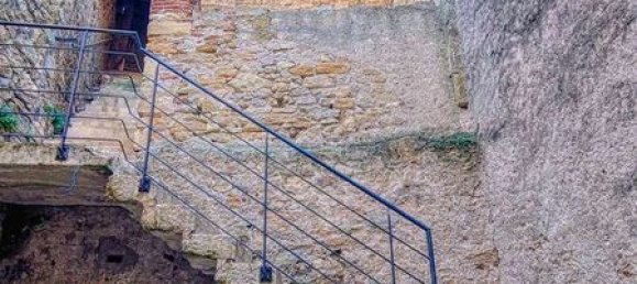 4 bedrooms House in Puy-l'Eveque, France No. 288245 5