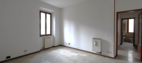 120m² Office in Colle di Val d'Elsa, Italy No. 203715 2