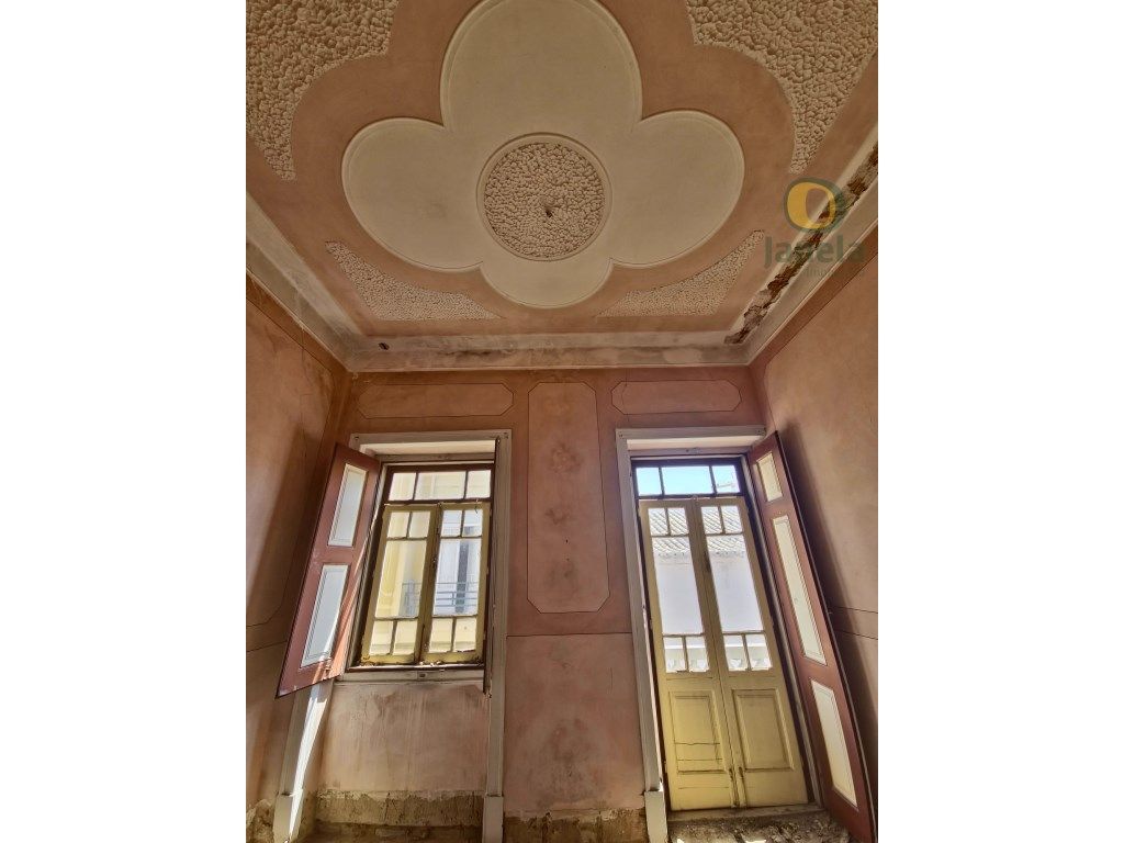 Edificio de 9 dormitorios en Faro, Portugal No. 200723