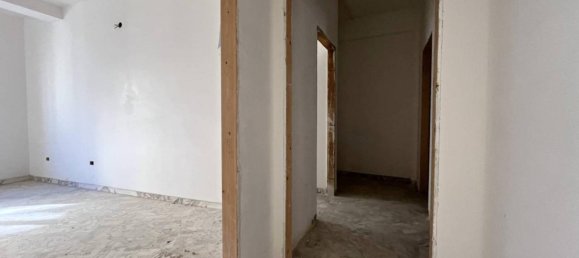 5 rooms Apartment in Catanzaro, Italy No. 29478 8