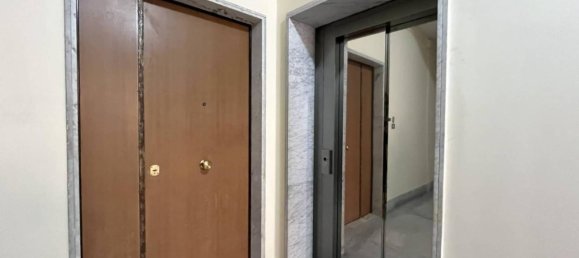 5 rooms Apartment in Catanzaro, Italy No. 29478 11