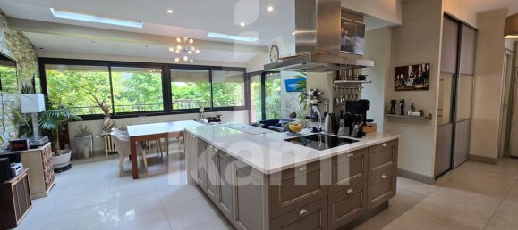 5 bedrooms House in Livry-Gargan, France No. 325344 4