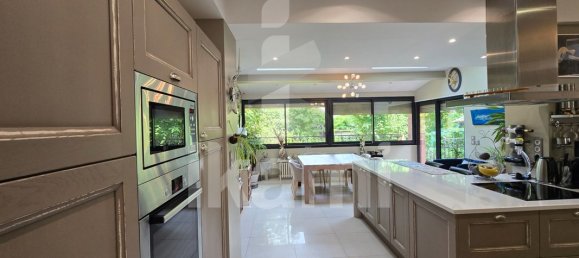 5 bedrooms House in Livry-Gargan, France No. 325344 3