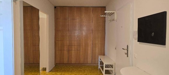 Apartamento de 4 habitaciónes en Favoriten, Austria No. 240355 2