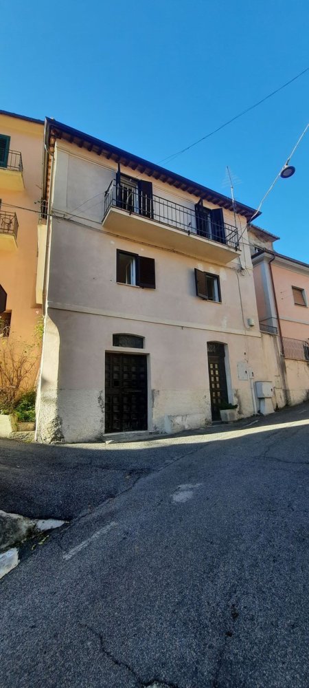 7-salle Maison à Rivodutri, Italy No. 5757