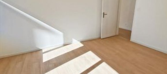 2 bedrooms Apartment in Chalons-en-Champagne, France No. 309531 6