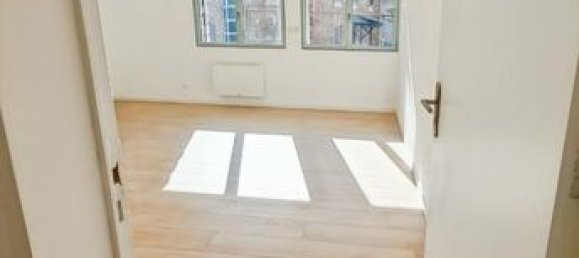 2 bedrooms Apartment in Chalons-en-Champagne, France No. 309531 2