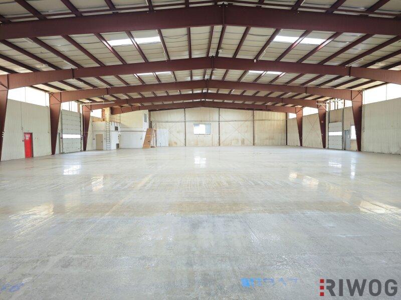 Oficina en Gross-Enzersdorf, Austria 2040 m² No. 144885