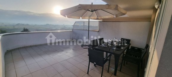 2 bedrooms Apartment in Rome, Italy No. 44928 2