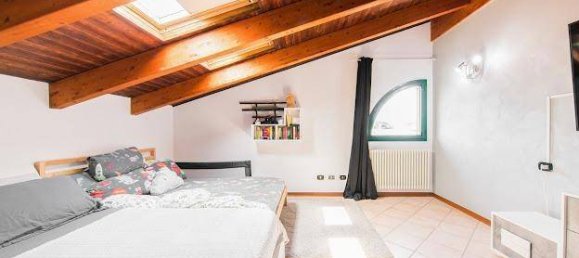 4 bedrooms Penthouse in Rubiera, Italy No. 7434 4