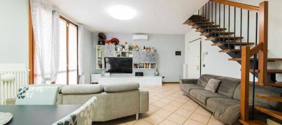 4 bedrooms Penthouse in Rubiera, Italy No. 7434 25