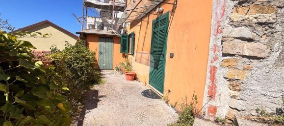 2 bedrooms House in Genoa, Italy No. 291775 5