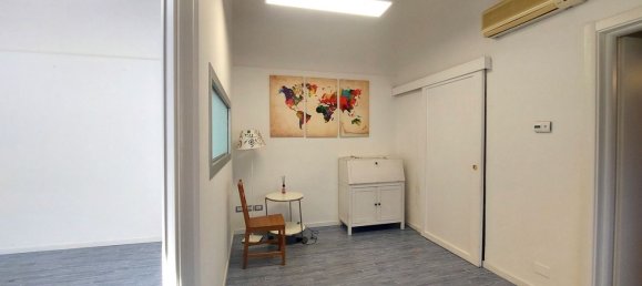 Bureau à Florence, Italy 40m² No. 137181 12