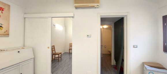 Bureau à Florence, Italy 40m² No. 137181 14