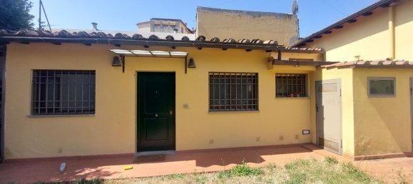 Bureau à Florence, Italy 40m² No. 137181 3