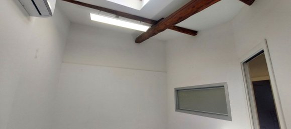 Bureau à Florence, Italy 40m² No. 137181 23